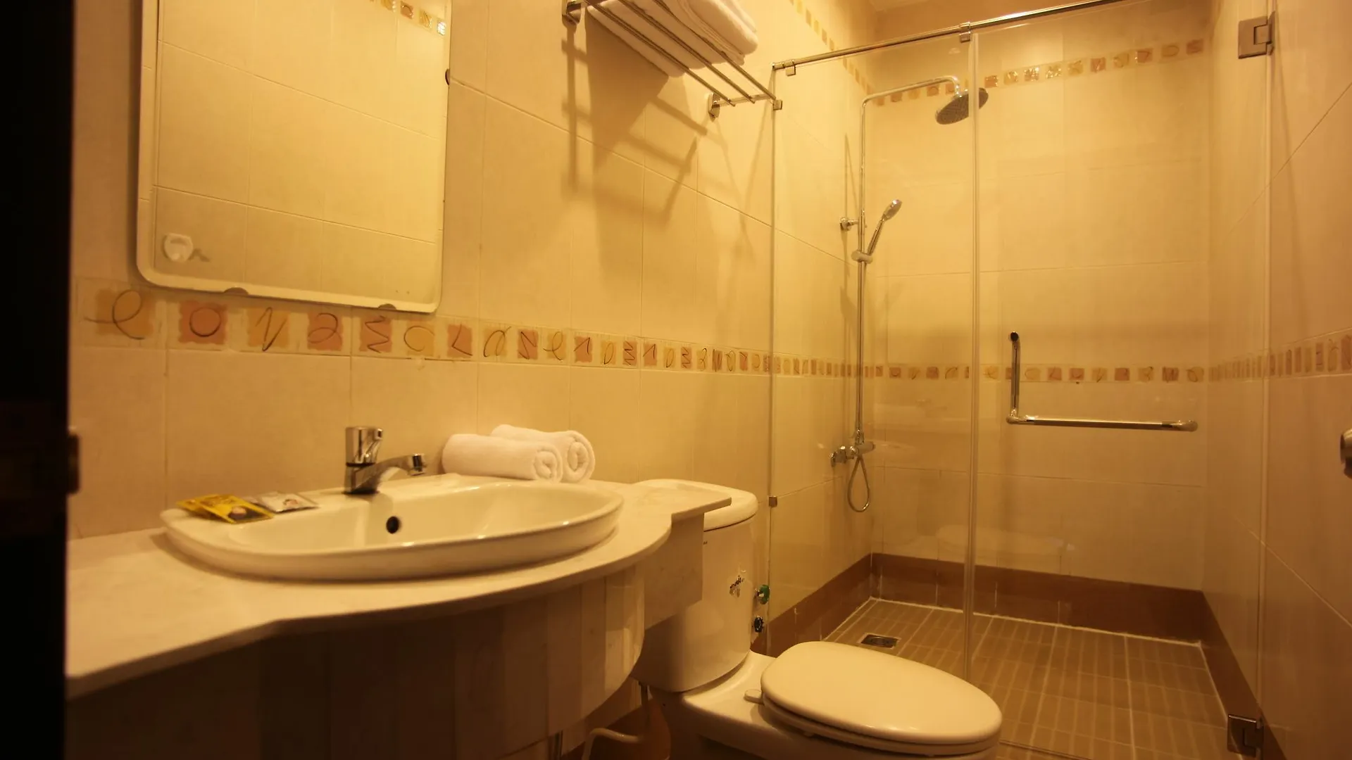 Aha Friday Hotel Le Hong Phong Vietnam